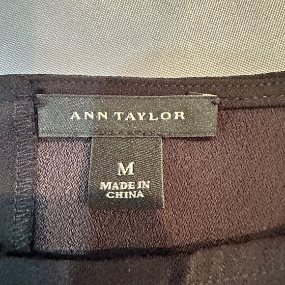 Ann Taylor Sleeveless Black Top w/Keyhole Front, Size M (NWOT) - Picture 7 of 9